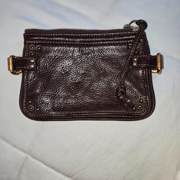 Chloe - Picture 6 of 6